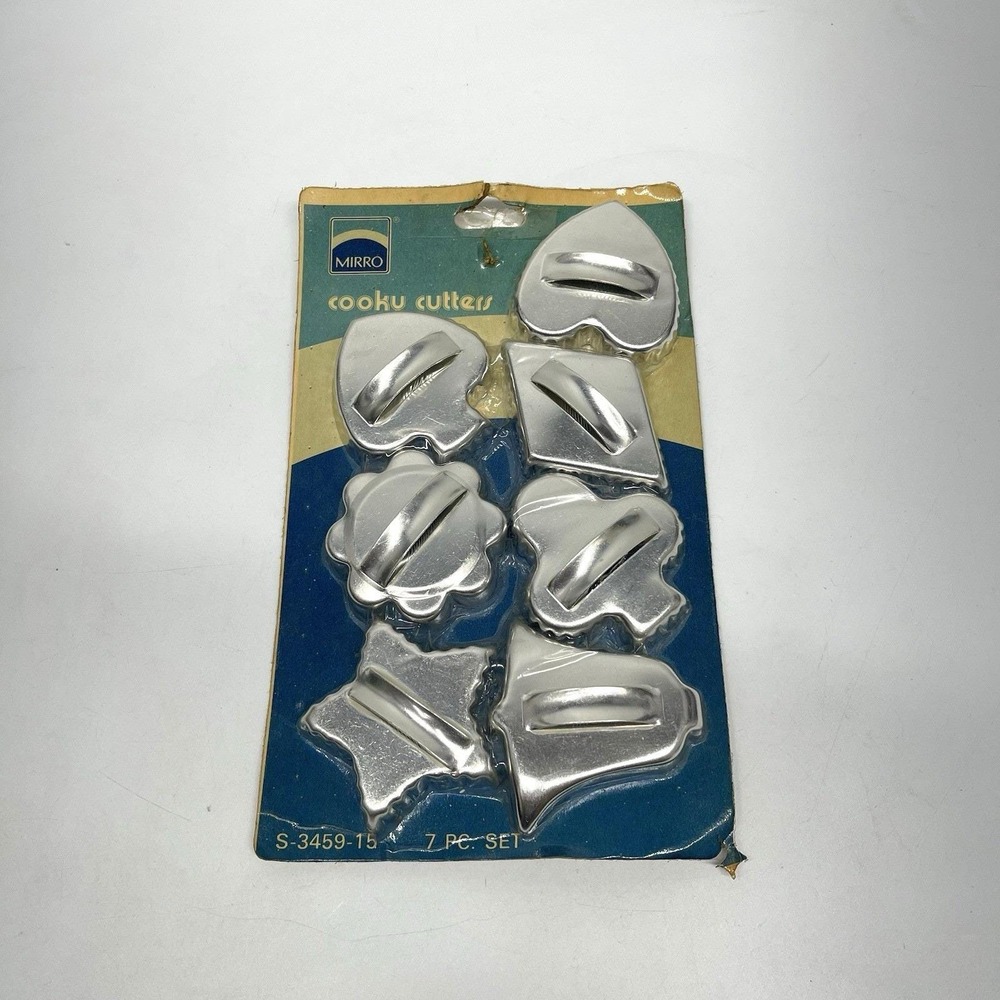 Vintage 50s Factory‎ Sealed Mirro Aluminum Cookie Cutters 7 Piece S-3459-15 NOS